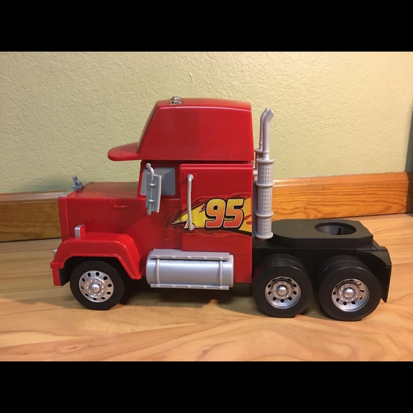 SOLD Rusteze Lights & Sounds Mack Truck - Picture 12 of 12